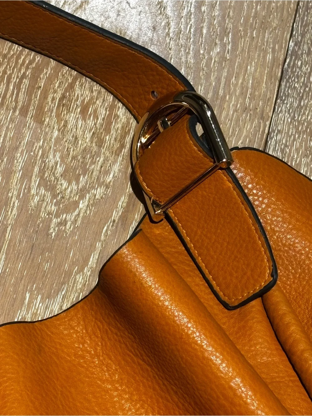 Women’s Camel Leather Hobo Style Bag